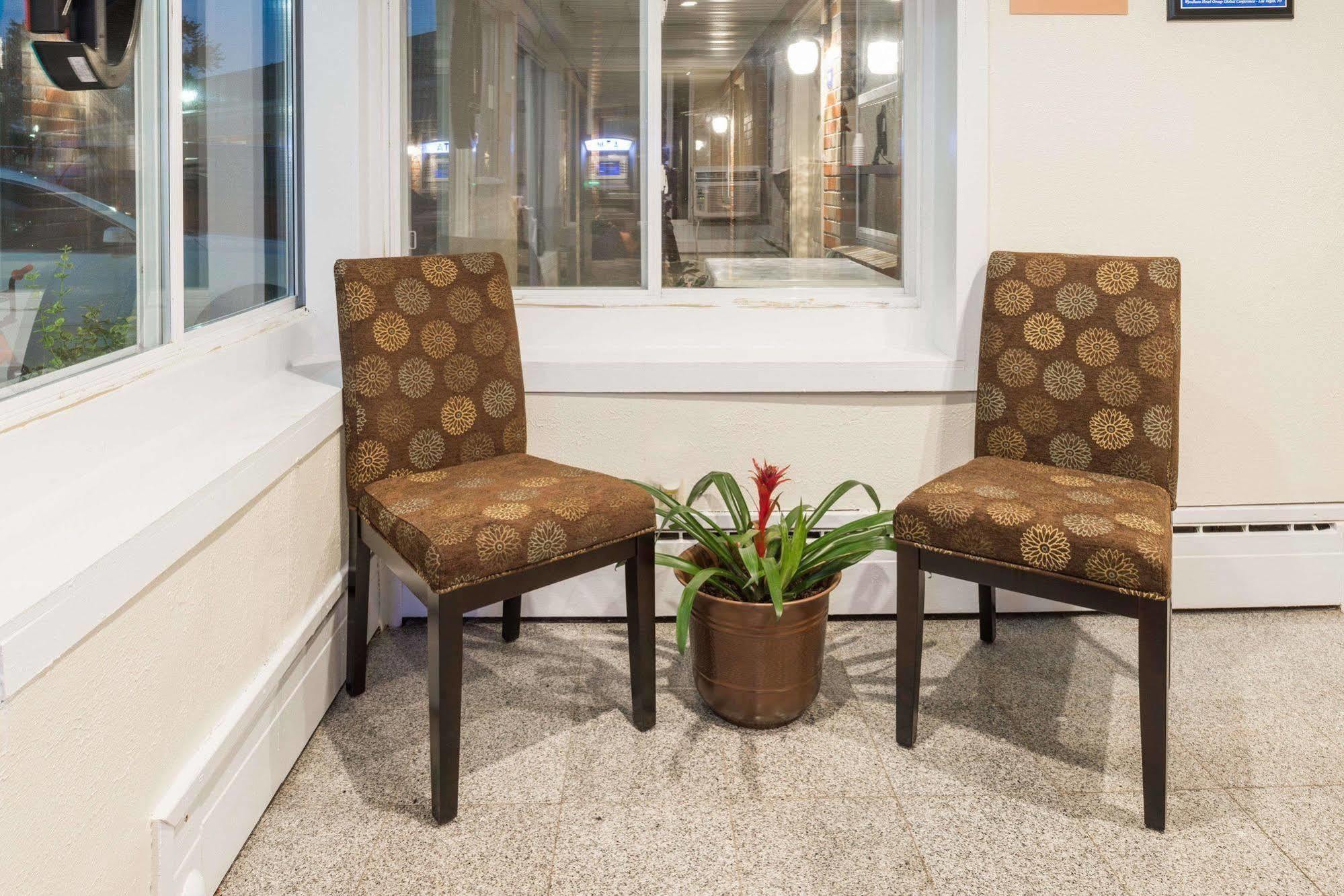 Rodeway Inn Pittsfield Εξωτερικό φωτογραφία