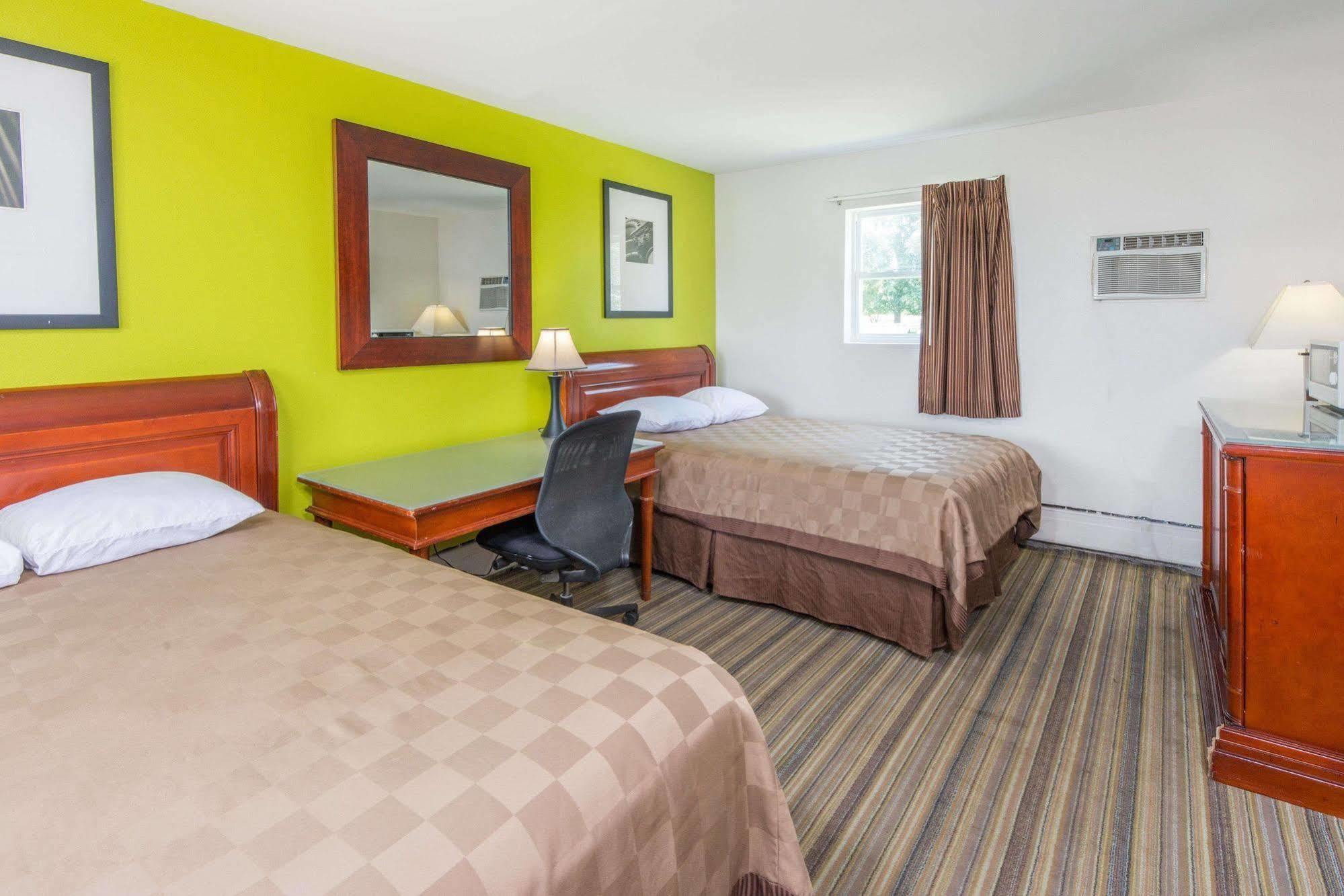 Rodeway Inn Pittsfield Εξωτερικό φωτογραφία