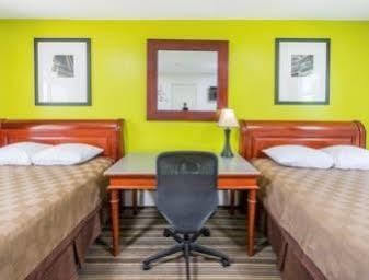 Rodeway Inn Pittsfield Εξωτερικό φωτογραφία